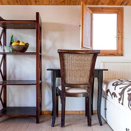 Alaia Tiny House Between Volcanoes And Beach Breaks Hostel El Cotillo (Fuerteventura)