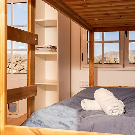 Alaia Tiny House Between Volcanoes And Beach Breaks Hostel El Cotillo (Fuerteventura)
