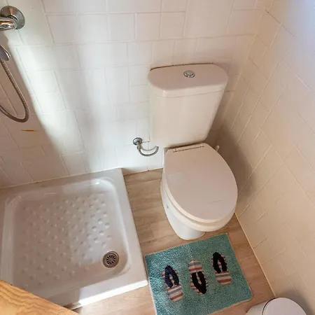 Alaia Tiny House Between Volcanoes And Beach Breaks Ostello