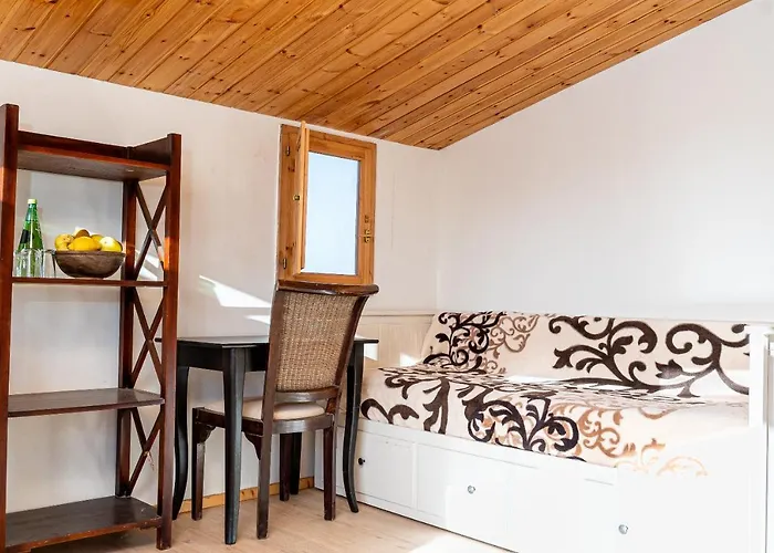 Alaia Tiny House Between Volcanoes And Beach Breaks *